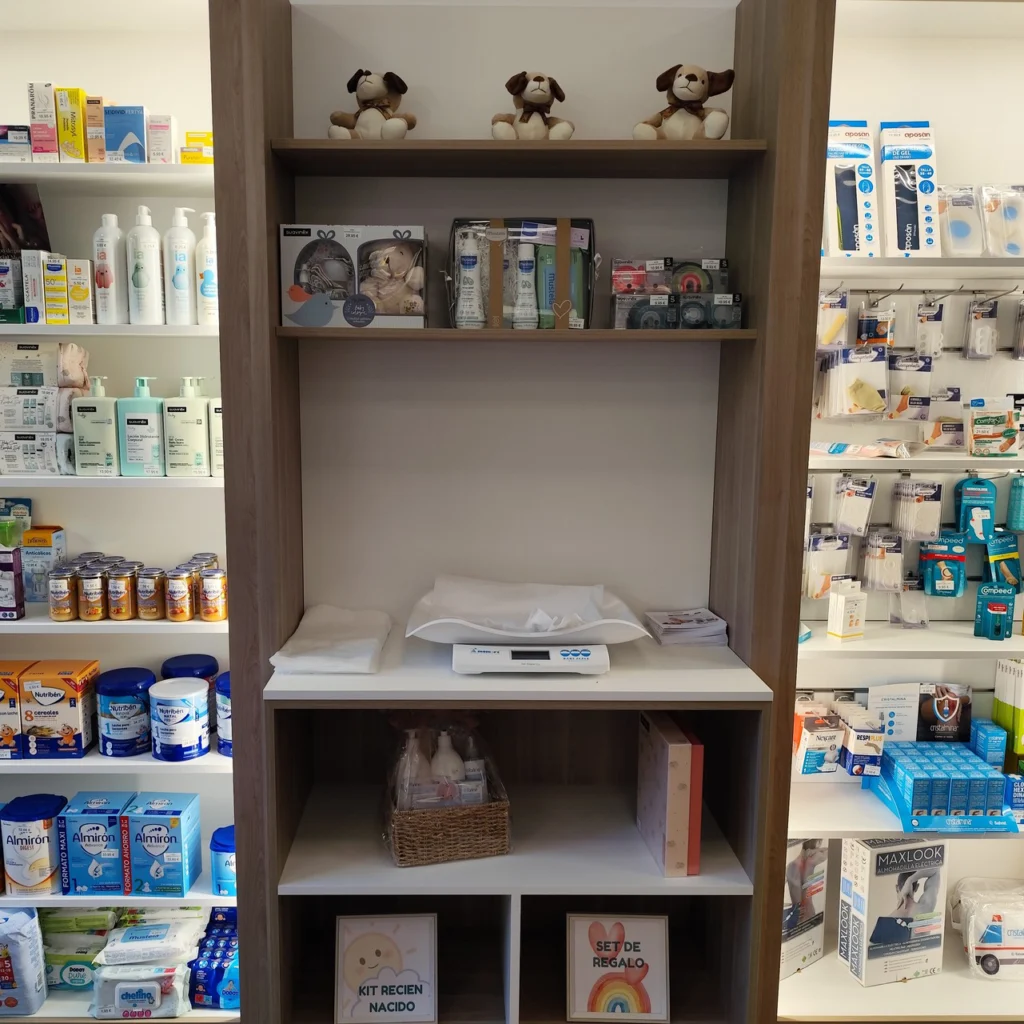 Foto interior Farmacia Cristina Cantos 1