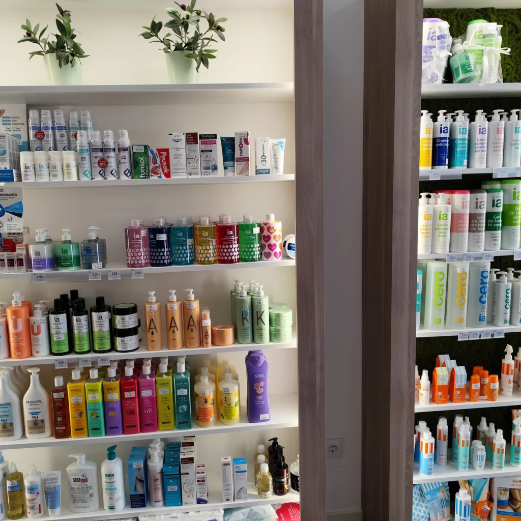 Foto interior Farmacia Cristina Cantos 2